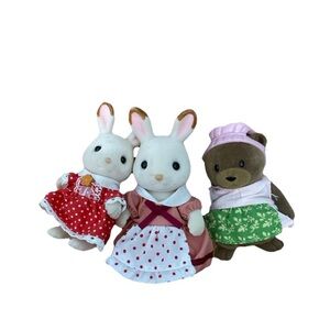 Calico Critters Sylvanian Family 2
Rabbits 1 Bear Vintage Toys
Collectibles
